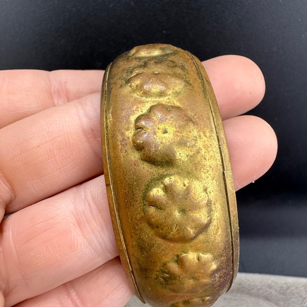 Vintage Brass Bangle‎ Bracelet Embossed Flower